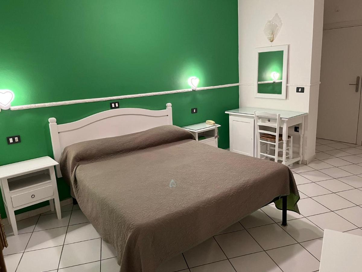 Hotel Caribe Casalnuovo Di Napoli Eksteriør billede
