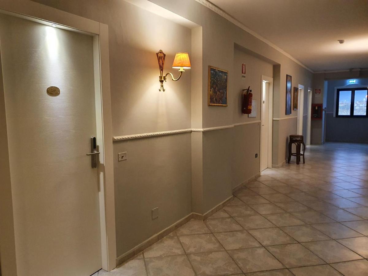Hotel Caribe Casalnuovo Di Napoli Eksteriør billede